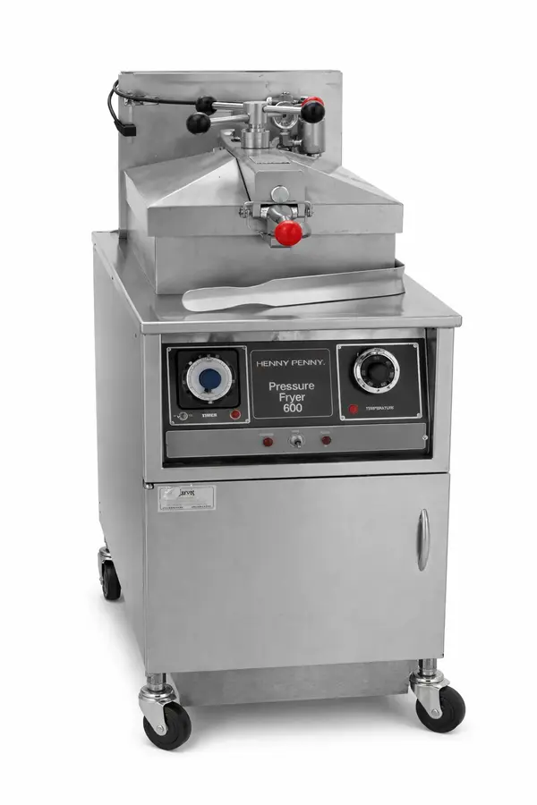 Henny Penny 600 Gas Pressure Fryer (Reconditioned)