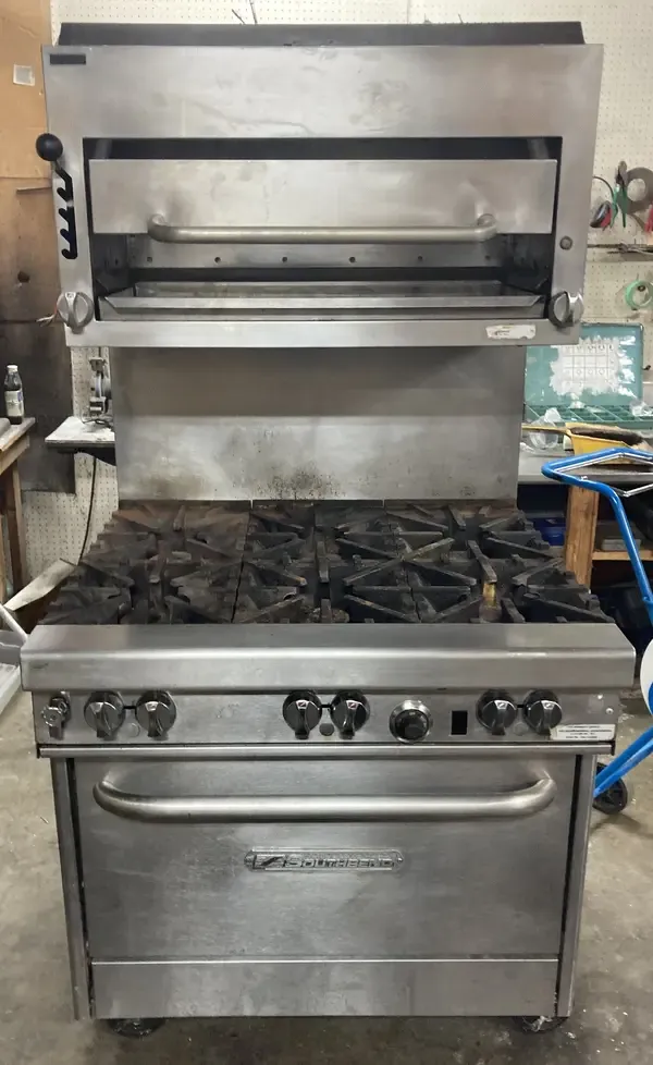 Southbend (Reconditioned) 4361D gas range w-Salamander Broiler